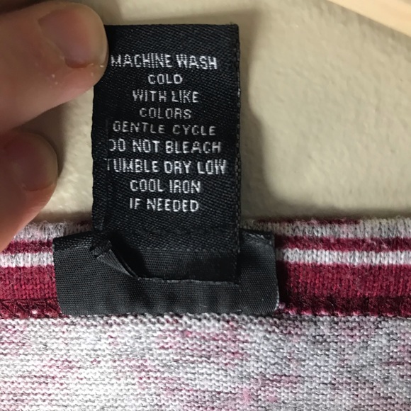 RUE21 Long Sleeve Rounded Hem Top with Aztec Print - Picture 3 of 6